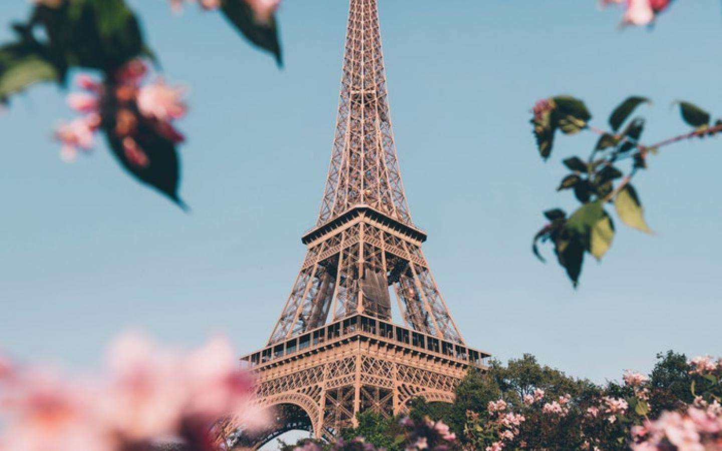 Весенний Париж