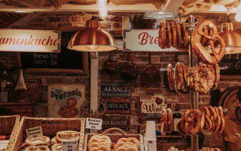 Christmas Markets and Parisian Traditions