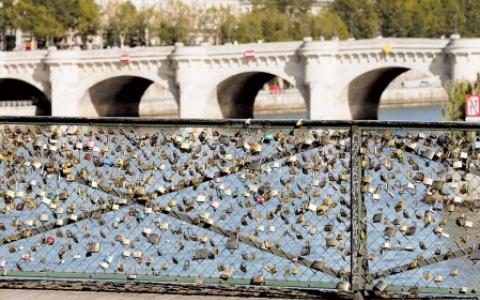 Une tradition romantique : les cadenas d'amour