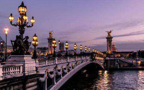 Museums within easy reach of our hotel…