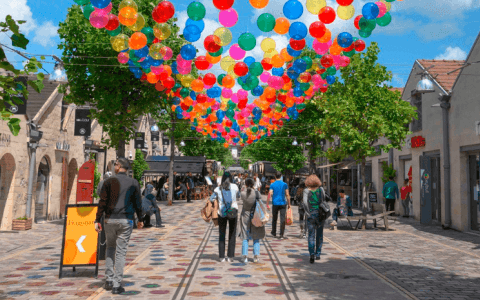 Bubble Sky Brings Joy and Colour to the Streets of Bercy Village