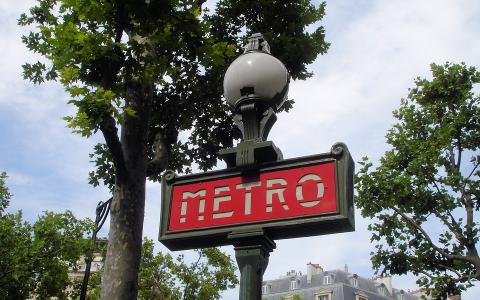 The little secrets of the Paris Metro