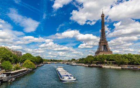 Explore Paris This Summer: Sports and Cruises around Île Saint-Denis