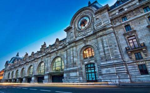 Renoir and Love: A Major Retrospective in Paris